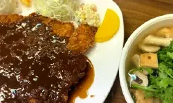 Featured image of post 平日15時でも行列？望遠洞即席うどんで1万ウォンの巨大トンカツを食べた正直レポ